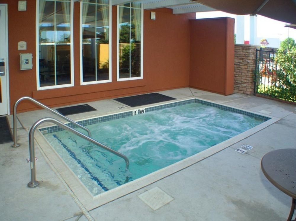 Holiday Inn Express- West Sacramento By Ihg Ανέσεις φωτογραφία